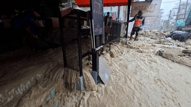 Big clean-up begins in Phuket after floods and mudslides Big clean-up begins in Phuket after floods and mudslides